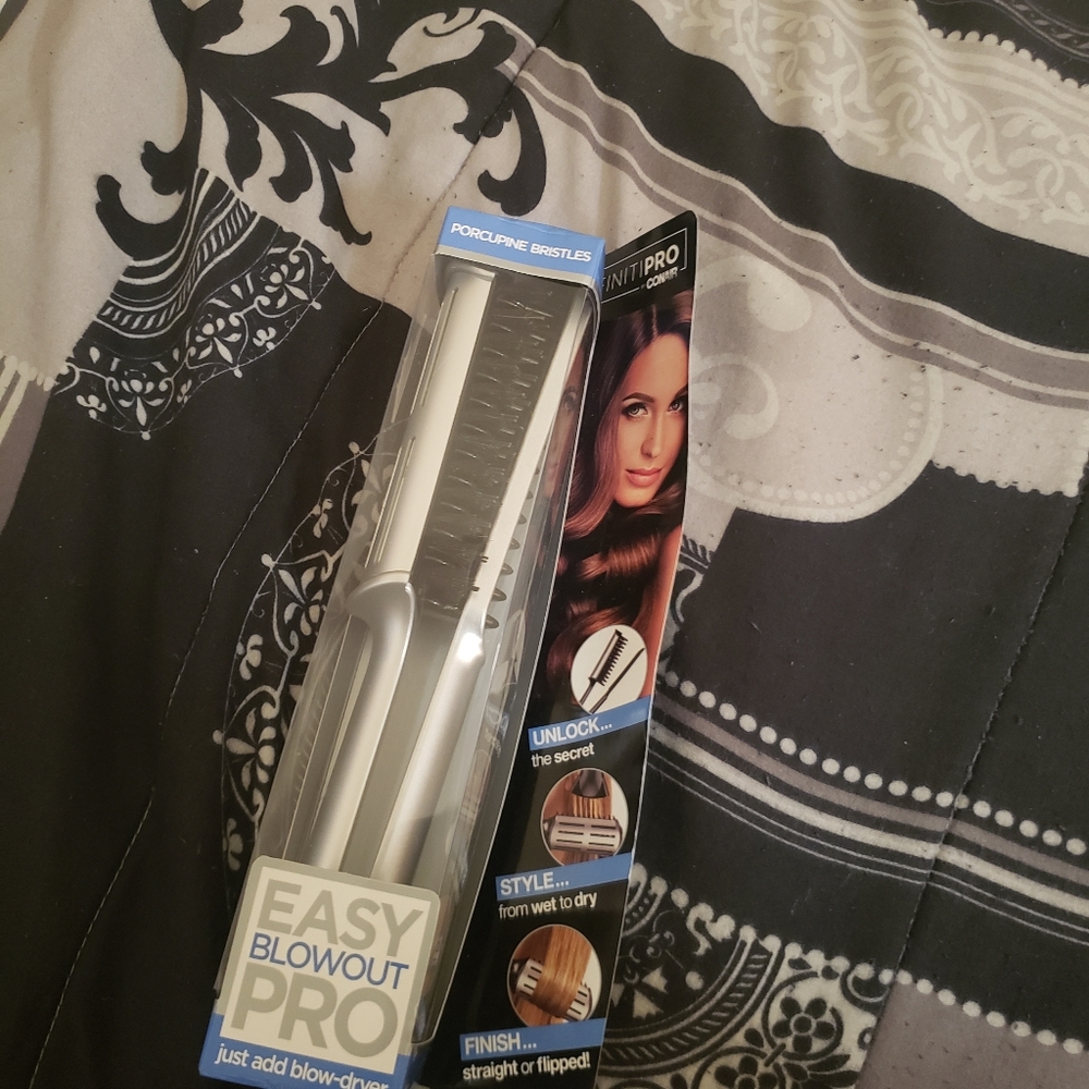 Hair brush